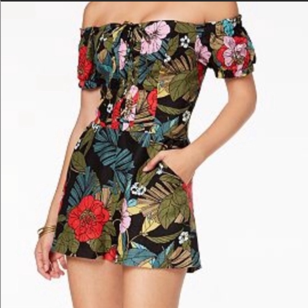 Guess linen Tropical Floral Lace up off the shoulder